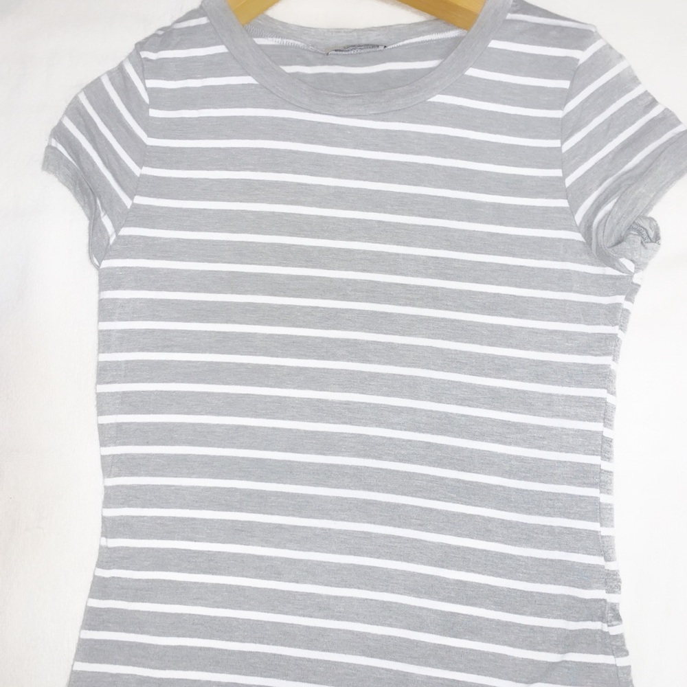 I am selling a T-shirt